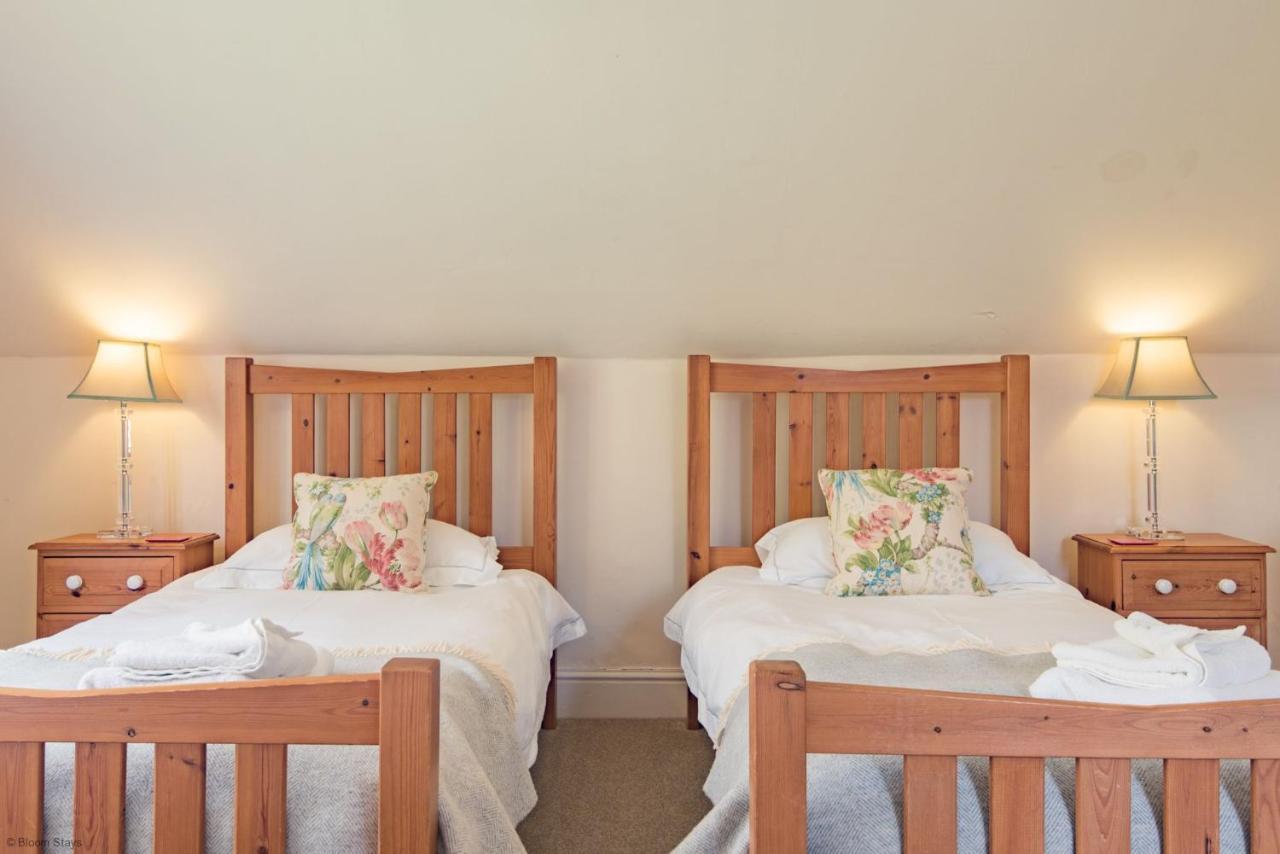 Hockley House By Bloom Stays Folkestone Extérieur photo